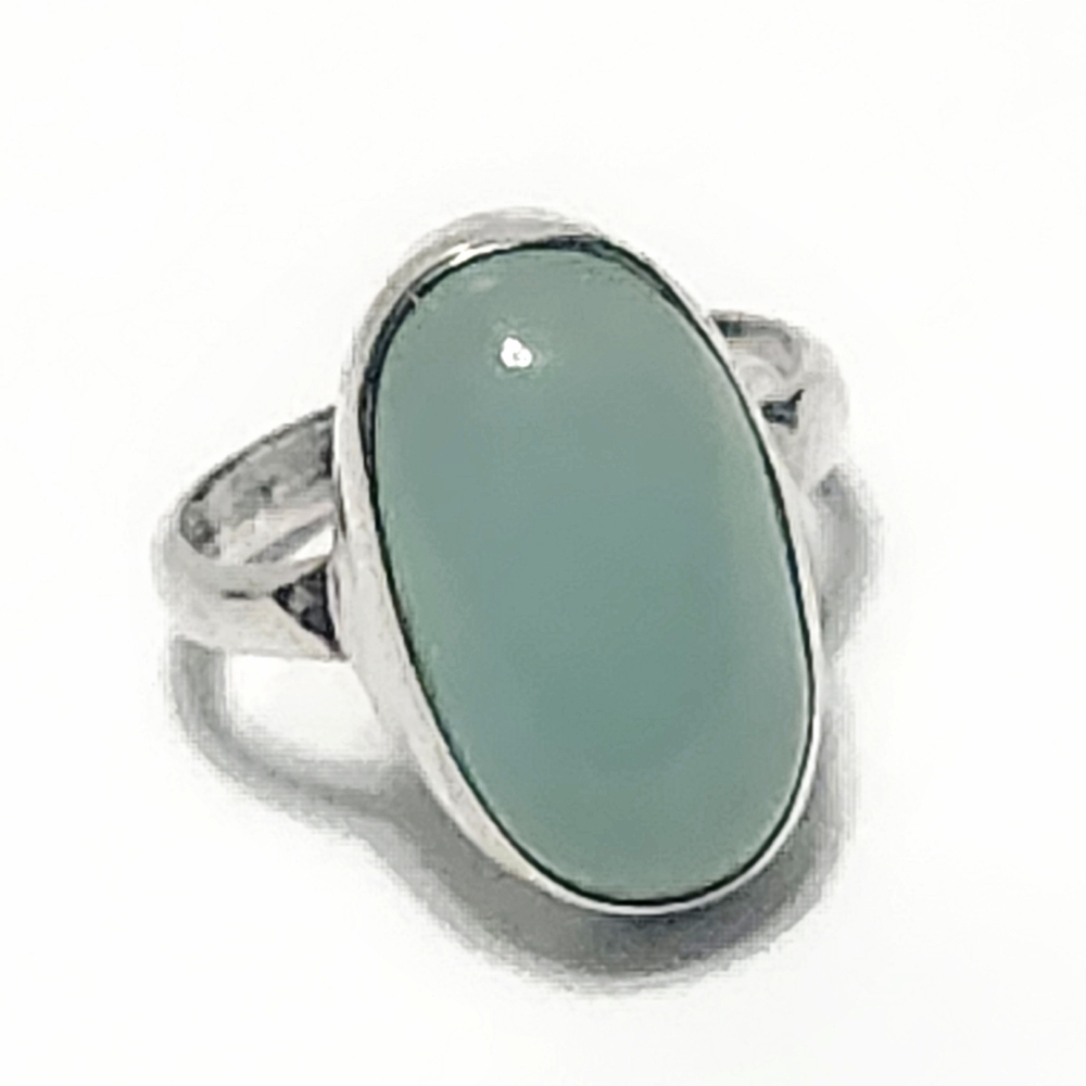 Chalcedony Oval Cabochon Sterling Silver Ring size 6.5